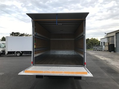 2018 Mitsubishi Canter - Thumbnail