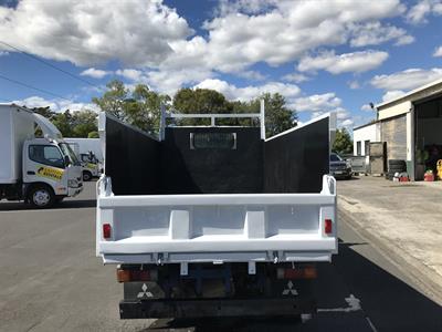 2018 Mitsubishi Canter - Thumbnail
