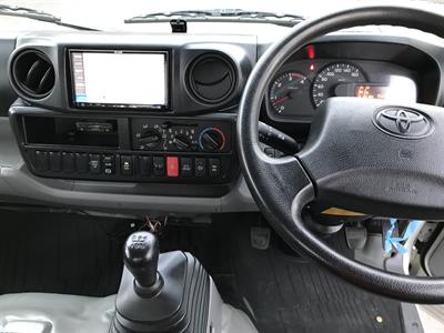 2015 Toyota Dyna - Thumbnail