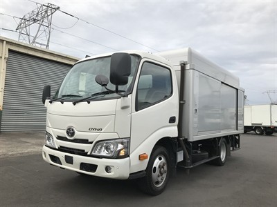2020 Toyota Dyna - Thumbnail