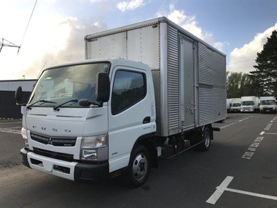 2016 Mitsubishi Canter - Thumbnail