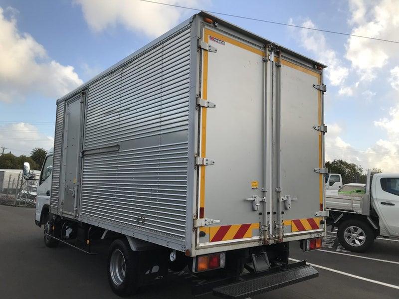 2016 Mitsubishi Canter