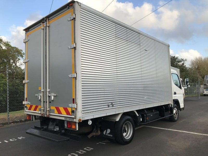 2016 Mitsubishi Canter