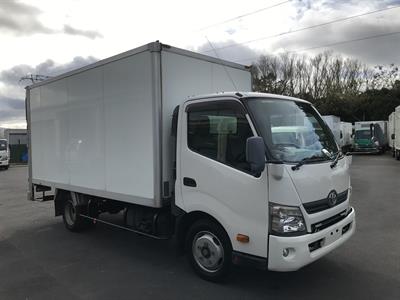 2016 Toyota Dyna - Thumbnail