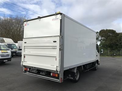 2016 Toyota Dyna - Thumbnail