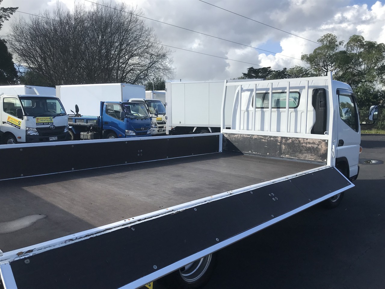2016 Mitsubishi Canter
