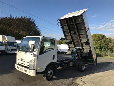 2012 Isuzu Elf - Thumbnail