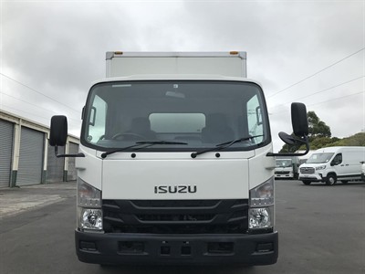 2015 Isuzu Elf - Thumbnail