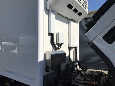 2017 Isuzu Elf - Thumbnail