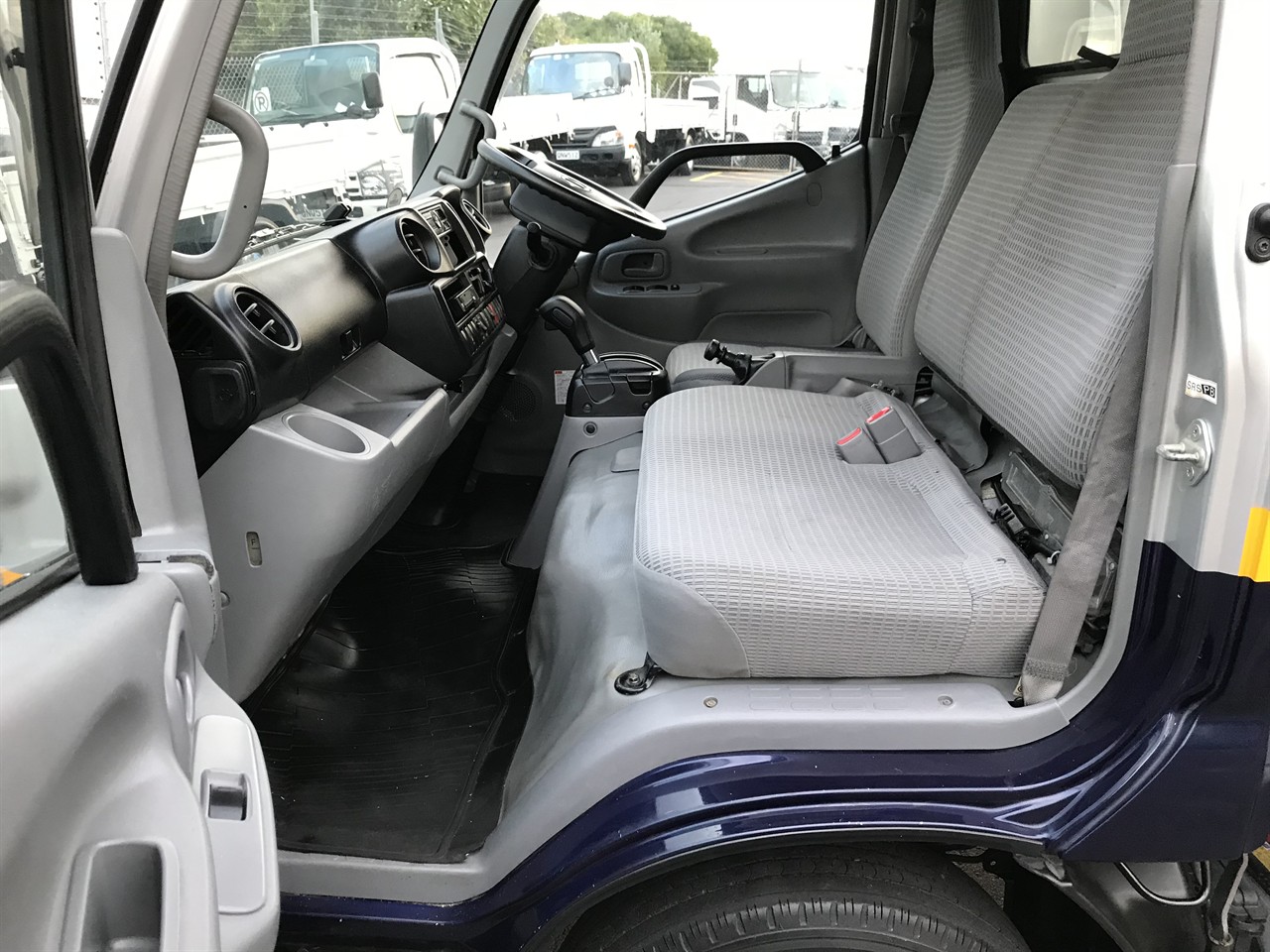 2017 Hino Dutro