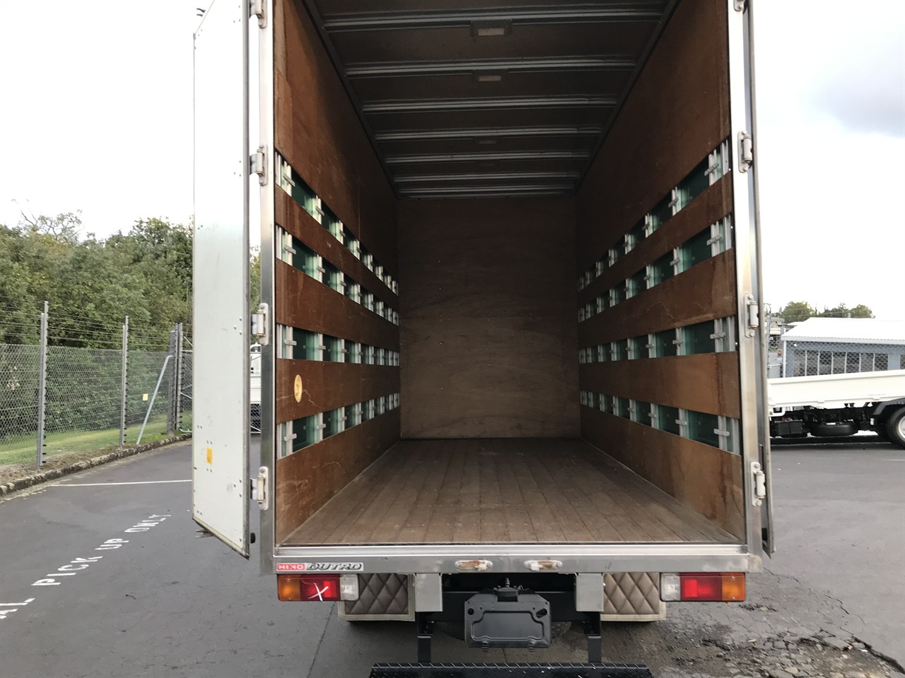 2017 Hino Dutro